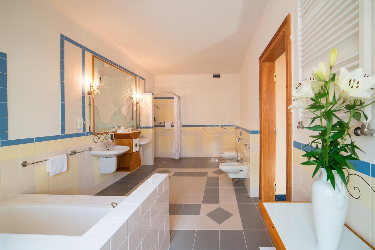 Hotel Three Lilies Inkl Aquaforum Františkovy Lázně 외부 사진