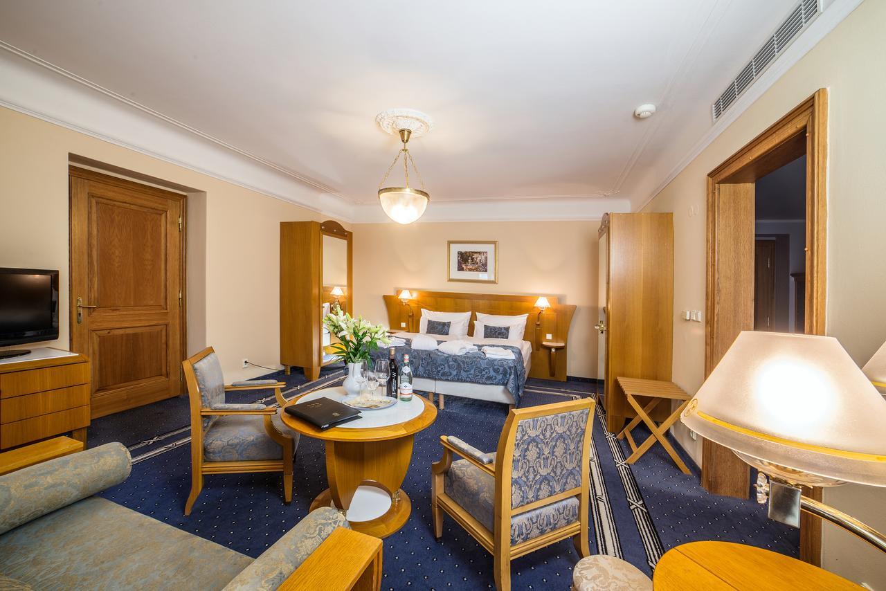 Hotel Three Lilies Inkl Aquaforum Františkovy Lázně 외부 사진