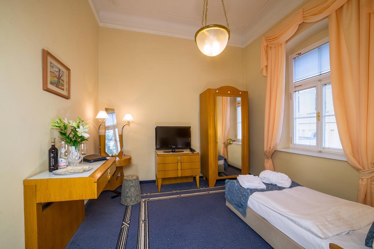 Hotel Three Lilies Inkl Aquaforum Františkovy Lázně 외부 사진